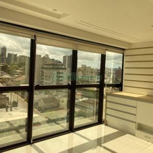 Sala com 68m², 2 vagas, no bairro Pio X em Caxias do Sul para Comprar