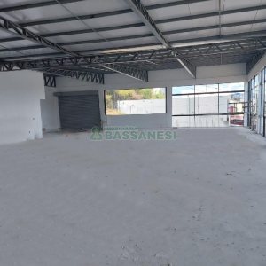 Sala com 430m², no bairro Esplanada em Caxias do Sul para Alugar