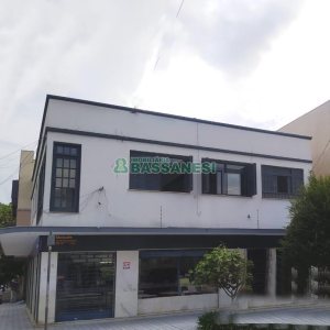 Predio com 344m², 4 dormitórios, no bairro Centro em Caxias do Sul para Comprar