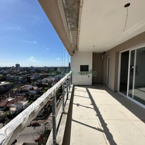 Apartamento com 110m², 3 dormitórios, 2 vagas, no bairro Petrópolis em Caxias do Sul para Comprar