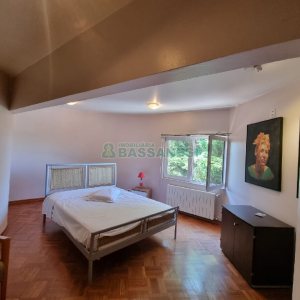 Casa com 650m², 3 dormitórios, 2 vagas, no bairro Santa Catarina em Caxias do Sul para Comprar