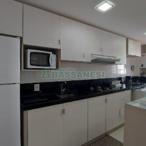 Apto Mobiliado com 49m², 1 dormitório, 1 vaga, no bairro Villagio Iguatemi em Caxias do Sul para Alugar