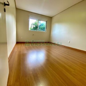 Apartamento com 116m², 3 dormitórios, 1 vaga, no bairro Charqueadas em Caxias do Sul para Comprar