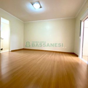 Apartamento com 116m², 3 dormitórios, 1 vaga, no bairro Charqueadas em Caxias do Sul para Comprar
