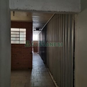 Casa com 180m², 3 dormitórios, 2 vagas, no bairro Desvio Rizzo em Caxias do Sul para Comprar
