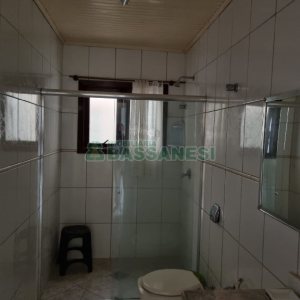 Casa com 180m², 3 dormitórios, 2 vagas, no bairro Desvio Rizzo em Caxias do Sul para Comprar