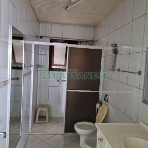 Casa com 180m², 3 dormitórios, 2 vagas, no bairro Desvio Rizzo em Caxias do Sul para Comprar