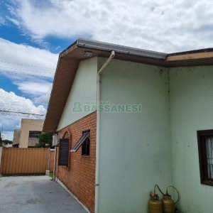Casa com 180m², 3 dormitórios, 2 vagas, no bairro Desvio Rizzo em Caxias do Sul para Comprar