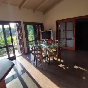 Casa com 240m², 6 dormitórios, 3 vagas, no bairro São Leopoldo em Caxias do Sul para Alugar