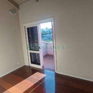 Casa com 240m², 6 dormitórios, 3 vagas, no bairro São Leopoldo em Caxias do Sul para Alugar