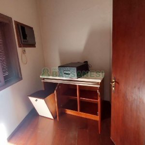 Casa com 240m², 6 dormitórios, 3 vagas, no bairro São Leopoldo em Caxias do Sul para Alugar