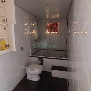 Casa com 240m², 6 dormitórios, 3 vagas, no bairro São Leopoldo em Caxias do Sul para Alugar