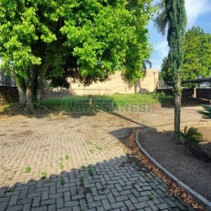 Casa com 240m², 6 dormitórios, 3 vagas, no bairro São Leopoldo em Caxias do Sul para Alugar