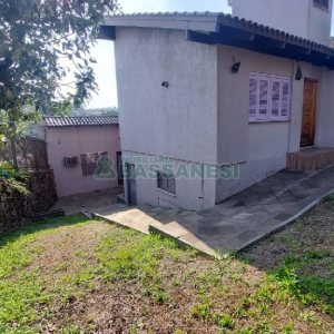 Casa com 240m², 6 dormitórios, 3 vagas, no bairro São Leopoldo em Caxias do Sul para Alugar