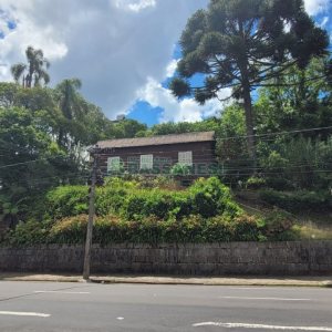 Casa, no bairro Centro em Caxias do Sul para Comprar