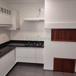 Casa com 260m², 3 dormitórios, 3 vagas, no bairro Santa Catarina em Caxias do Sul para Comprar