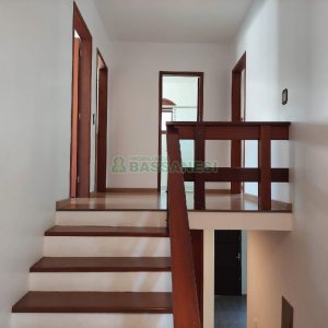 Casa com 260m², 3 dormitórios, 3 vagas, no bairro Santa Catarina em Caxias do Sul para Comprar