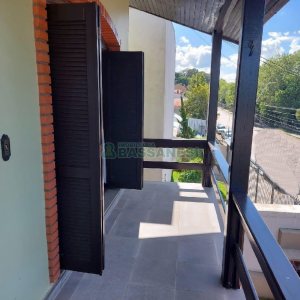 Casa com 260m², 3 dormitórios, 3 vagas, no bairro Santa Catarina em Caxias do Sul para Comprar