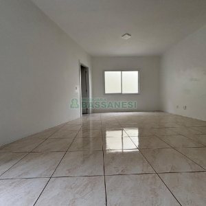 Apartamento com 68m², 2 dormitórios, 1 vaga, no bairro Jardim América em Caxias do Sul para Alugar