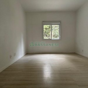 Apartamento com 68m², 2 dormitórios, 1 vaga, no bairro Jardim América em Caxias do Sul para Alugar