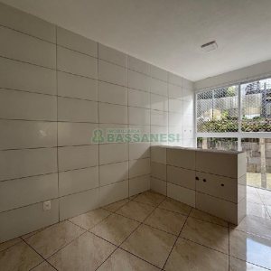 Apartamento com 68m², 2 dormitórios, 1 vaga, no bairro Jardim América em Caxias do Sul para Alugar