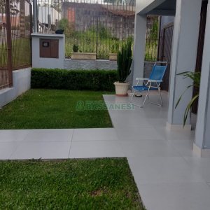 Casa com 125m², 3 dormitórios, 2 vagas, no bairro Desvio Rizzo em Caxias do Sul para Comprar