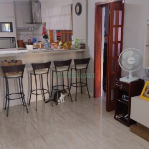 Casa com 125m², 3 dormitórios, 2 vagas, no bairro Desvio Rizzo em Caxias do Sul para Comprar