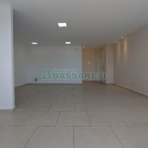 Sala com 35m², 1 vaga, no bairro Santa Catarina em Caxias do Sul para Alugar