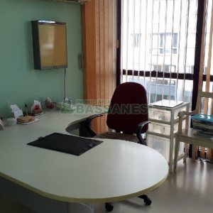 Sala com 58m², 1 vaga, no bairro São Pelegrino em Caxias do Sul para Comprar