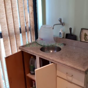 Sala com 58m², 1 vaga, no bairro São Pelegrino em Caxias do Sul para Comprar
