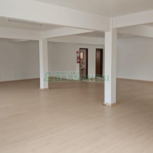 Sala com 140m², no bairro Pio X em Caxias do Sul para Alugar