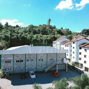 Pavilhão com 1900m², no bairro Santa Catarina em Caxias do Sul para Alugar ou Comprar