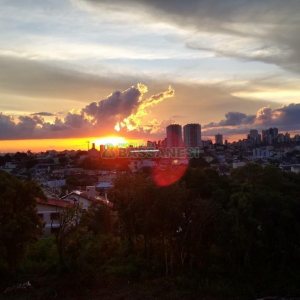 Apto Mobiliado com 49m², 2 dormitórios, 1 vaga, no bairro Bela Vista em Caxias do Sul para Alugar