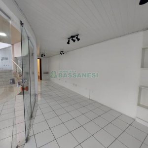 Loja com 23m², no bairro Centro em Caxias do Sul para Alugar