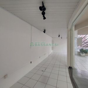 Loja com 23m², no bairro Centro em Caxias do Sul para Alugar