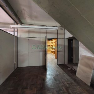 Pavilhão com 480m², no bairro Pio X em Caxias do Sul para Alugar