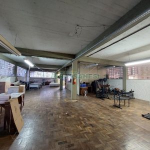 Pavilhão com 480m², no bairro Pio X em Caxias do Sul para Alugar