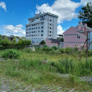 Terreno com 360m², no bairro Nossa Senhora da Saúde em Caxias do Sul para Comprar