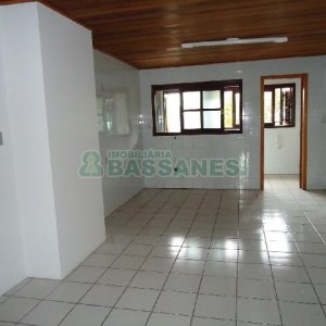 Casa com 242m², 5 dormitórios, 2 vagas, no bairro Esplanada em Caxias do Sul para Comprar