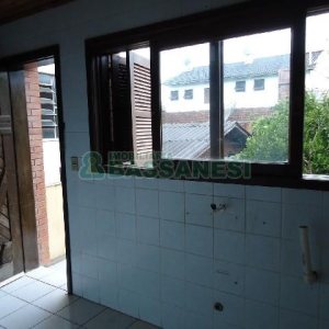 Casa com 242m², 5 dormitórios, 2 vagas, no bairro Esplanada em Caxias do Sul para Comprar