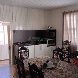 Casa com 170m², 6 dormitórios, 2 vagas, no bairro Bela Vista em Caxias do Sul para Comprar
