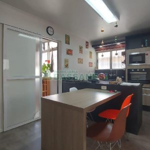 Apartamento com 88m², 3 dormitórios, 2 vagas, no bairro Pio X em Caxias do Sul para Comprar