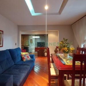 Casa com 340m², 3 dormitórios, 3 vagas, no bairro Panazzolo em Caxias do Sul para Comprar