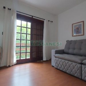 Casa com 340m², 3 dormitórios, 3 vagas, no bairro Panazzolo em Caxias do Sul para Comprar