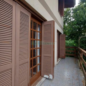 Casa com 340m², 3 dormitórios, 3 vagas, no bairro Panazzolo em Caxias do Sul para Comprar