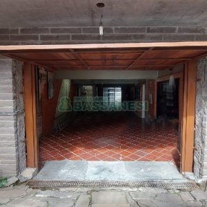 Casa com 340m², 3 dormitórios, 3 vagas, no bairro Panazzolo em Caxias do Sul para Comprar