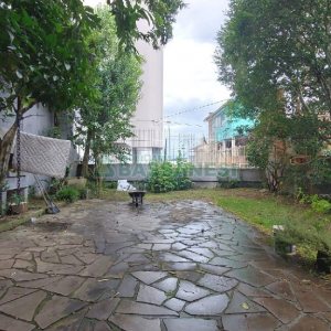 Casa com 340m², 3 dormitórios, 3 vagas, no bairro Panazzolo em Caxias do Sul para Comprar