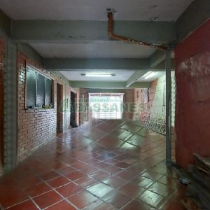 Casa com 340m², 3 dormitórios, 3 vagas, no bairro Panazzolo em Caxias do Sul para Comprar