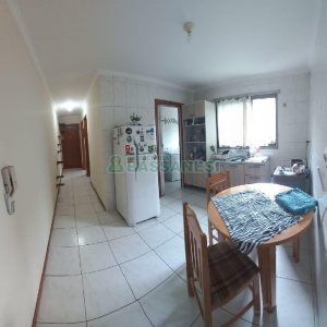 Apto Mobiliado com 65m², 2 dormitórios, 1 vaga, no bairro Petrópolis em Caxias do Sul para Alugar