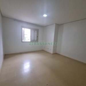 Apartamento com 110m², 3 dormitórios, 1 vaga, no bairro Cruzeiro em Caxias do Sul para Alugar